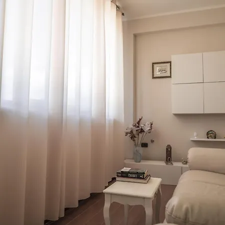 Casa Piano Del Re * Partinico